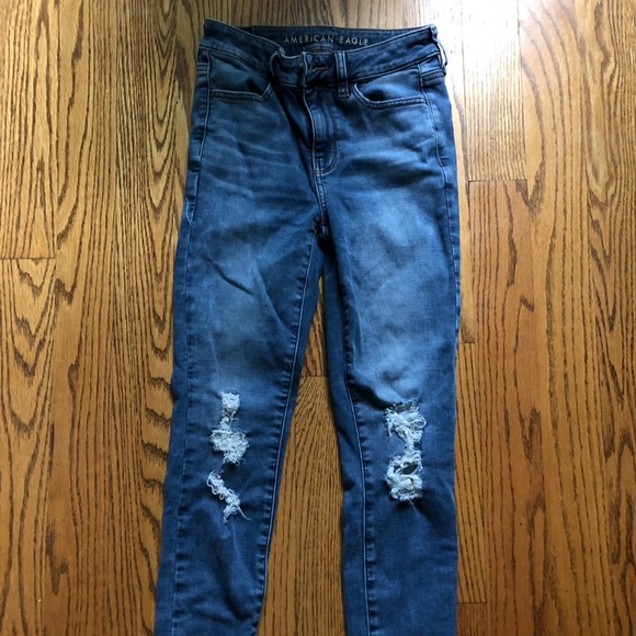 Distressed jeans - Picture 2 of 6